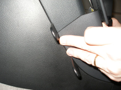 Brodit ProClip 853635 voor Infiniti G35 Sedan 2005-2006 en Infiniti G35 Coupe 2005-2007 - ProClip geplaatst in het voertuig