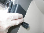 Brodit ProClip 853636 voor Infiniti G35 Sedan 2005-2006 en Infiniti G35 Coupe 2005-2007 - detail van dashboardmontage