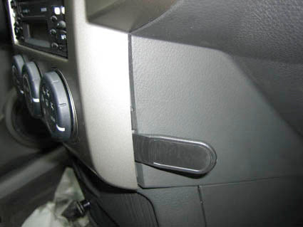 Brodit ProClip 853653 voor Nissan X-Trail 2004-2007 - montagepositie op dashboard