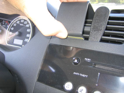 Brodit ProClip 853663 voor Suzuki Swift 2005-2010 - ProClip geplaatst in het voertuig