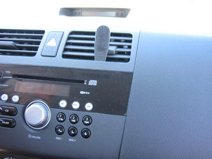 Brodit ProClip 853664 voor Suzuki Swift 2005-2010 - montagepositie op dashboard