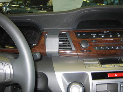 Brodit ProClip 853667 voor Honda FR-V 2005-2011 - installatiepositie