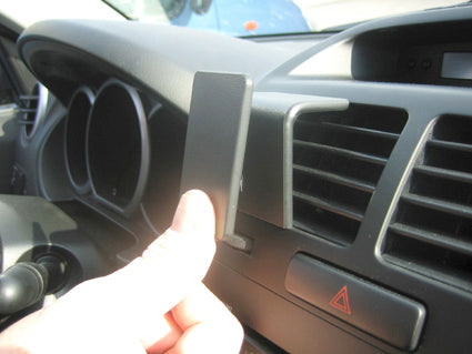 Brodit ProClip 853676 voor Suzuki Grand Vitara 2005-2015 - detail van dashboardmontage