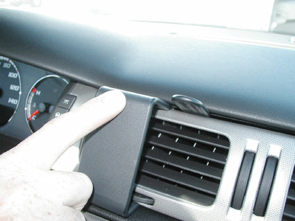Brodit ProClip 853684 voor Chevrolet Impala 2006-2013 - detail van dashboardmontage