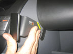 Brodit ProClip 853717 voor Citroen C1 2006-2014, Peugeot 107 2006-2014 en Toyota AYGO 2006-2014 - ProClip geplaatst in het voertuig