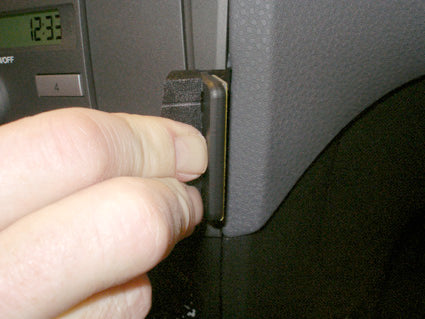Brodit ProClip 853724 voor Ford Fiesta 2006-2008 - montagepositie op dashboard