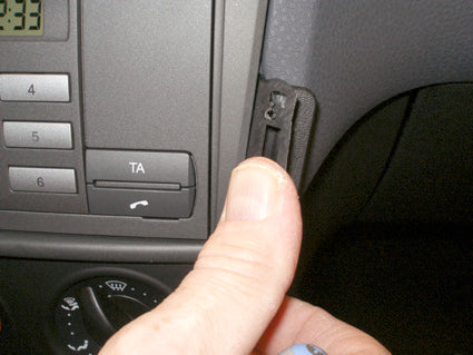 Brodit ProClip 853724 voor Ford Fiesta 2006-2008 - ProClip geplaatst in het voertuig