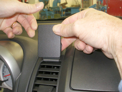 Brodit ProClip 853735 voor Nissan Note 2006-2012 - ProClip geplaatst in het voertuig