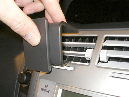 Brodit ProClip 853741 voor Toyota Yaris 2006-2011 - montagepositie op dashboard
