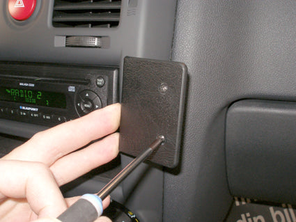 Brodit ProClip 853748 voor Hyundai Getz 2006-2010 - detail van dashboardmontage