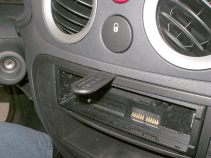Brodit ProClip 853750 voor Citroen Pluriel 2006-2009, Citroen C3 2006-2009 en Citroen C2 2006-2009 - montagepositie op dashboard