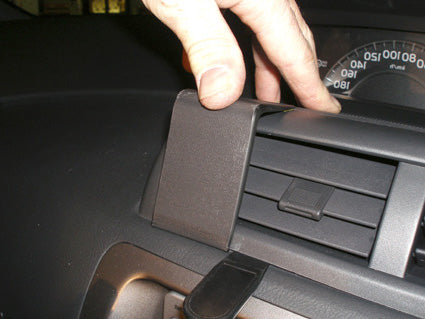 Brodit ProClip 853776 voor Daihatsu Materia 2007-2013 - detail van dashboardmontage