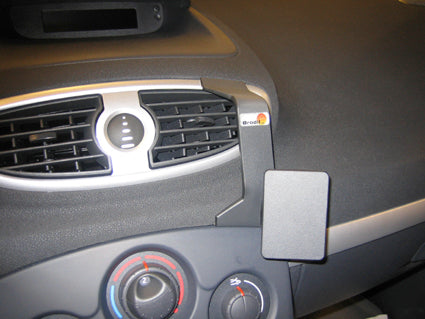 Brodit ProClip 853799 voor Renault Clio Tourer 2008-2012 en Renault Clio III 2006-2012 - installatiepositie