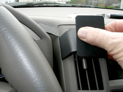 Brodit ProClip 853822 voor Infiniti FX35 2006-2008 - detail van dashboardmontage