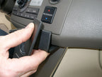 Brodit ProClip 853823 voor Infiniti FX45 2006-2008 en Infiniti FX35 2006-2008 - detail van dashboardmontage