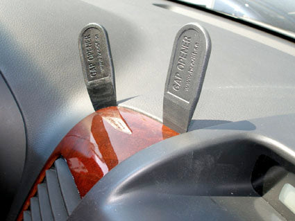 Brodit ProClip 853828 voor Hyundai Entourage 2006-2009, Kia Sedona 2006-2014 en Kia Carnival 2006-2011 - montagepositie op dashboard