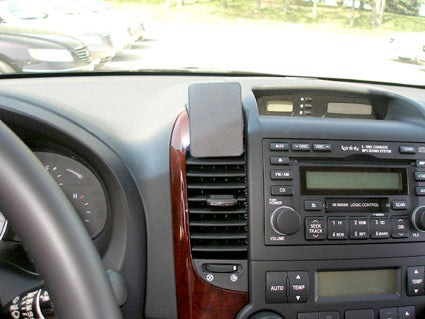 Brodit ProClip 853828 voor Hyundai Entourage 2006-2009, Kia Sedona 2006-2014 en Kia Carnival 2006-2011 - installatiepositie