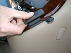 Brodit ProClip 853829 voor Hyundai Entourage 2006-2009, Kia Sedona 2006-2014 en Kia Carnival 2006-2011 - detail van dashboardmontage