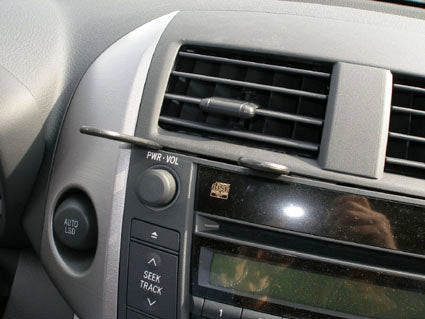 Brodit ProClip 853831 voor Toyota RAV 4 EV 2012-2014 en Toyota RAV 4 2006-2012 - montagepositie op dashboard