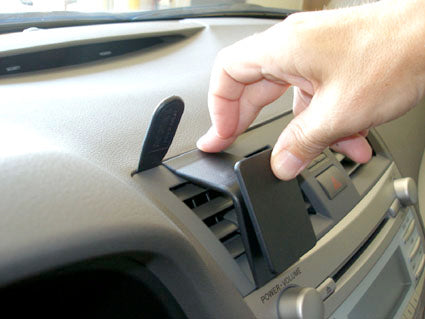 Brodit ProClip 853833 voor Toyota Camry 2007-2011 - detail van dashboardmontage