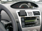 Brodit ProClip 853835 voor Toyota Yaris 4-doors 2007-2011 - detail van dashboardmontage