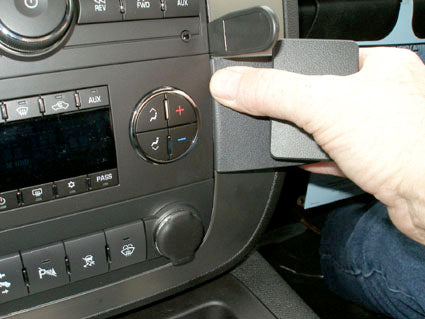 Brodit ProClip 853840 voor Chevrolet Tahoe 2007-2014, Chevrolet Suburban 2007-2013 e.a. - ProClip geplaatst in het voertuig