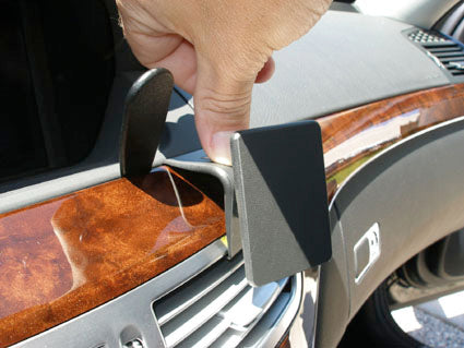 Brodit ProClip 853853 voor Mercedes Benz S-Class 2006-2013 - detail van dashboardmontage
