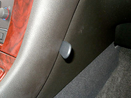 Brodit ProClip 853858 voor Cadillac EXT 2007-2013, Cadillac ESV 2007-2013 e.a. - montagepositie op dashboard