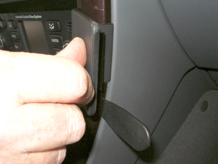 Brodit ProClip 853863 voor Fiat Croma 2006-2011 - detail van dashboardmontage