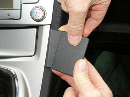 Brodit ProClip 853866 voor Ford S-Max 2006-2015 en Ford Galaxy 2007-2014 - ProClip geplaatst in het voertuig