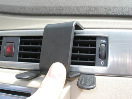 Brodit ProClip 853868 voor Volvo XC70 2008-2011, Volvo V70 II 2008-2011 en Volvo S80 2007-2011 - ProClip geplaatst in het voertuig