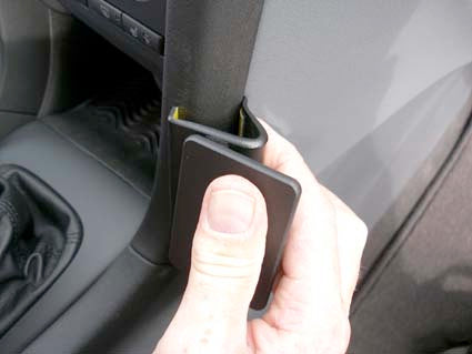 Brodit ProClip 853902 voor Saab 9-3 2007-2011 - montagepositie op dashboard