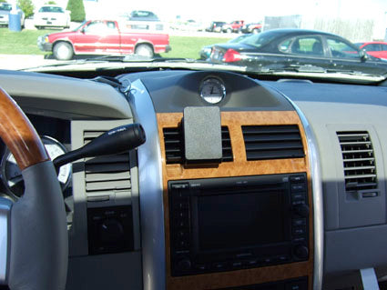 Brodit ProClip 853915 voor Chrysler Aspen 2007-2009 - detail van dashboardmontage