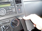 Brodit ProClip 853920 voor Nissan Versa Sedan 2007-2011, Nissan Versa Hatchback 2007-2012 e.a. - ProClip geplaatst in het voertuig