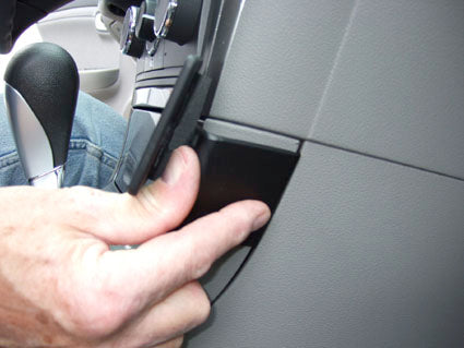 Brodit ProClip 853927 voor Saturn Aura 2007-2009 - ProClip geplaatst in het voertuig