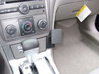 Brodit ProClip 853927 voor Saturn Aura 2007-2009 - detail van dashboardmontage
