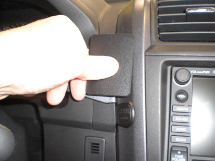 Brodit ProClip 853940 voor Honda CR-V 2007-2011 - detail van dashboardmontage