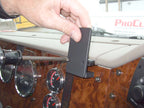 Brodit ProClip 853942 voor International Paystar 2000-2018, International 9000i-series 2000-2018 en International 5000-series 2000-2011 - detail van dashboardmontage