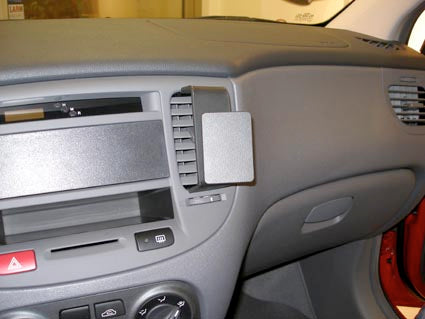 Brodit ProClip 853964 voor Kia Rio 2006-2011 en Kia Rio 2007-2011 - installatiepositie
