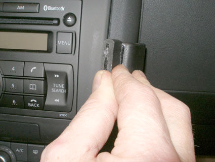 Brodit ProClip 853966 voor Nissan Qashqai +2 2009-2013 en Nissan Qashqai 2007-2013 - ProClip geplaatst in het voertuig