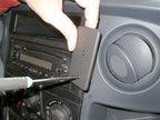 Brodit ProClip 853969 voor Iveco Daily 2006-2014 - detail van dashboardmontage