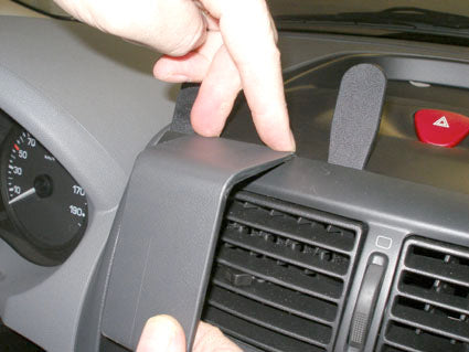 Brodit ProClip 853972 voor Citroen Jumpy 2nd Gen 2007-2016, Fiat Scudo 2007-2016 e.a. - ProClip geplaatst in het voertuig