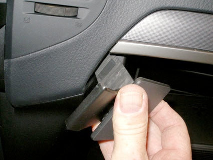 Brodit ProClip 853982 voor Mitsubishi Pajero 2007-2019 - montagepositie op dashboard