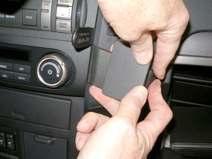 Brodit ProClip 853982 voor Mitsubishi Pajero 2007-2019 - ProClip geplaatst in het voertuig