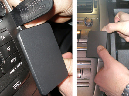Brodit ProClip 853985 voor Toyota Auris Full Hybrid 2007-2012 en Toyota Auris 2007-2012 - detail van dashboardmontage