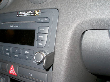 Brodit ProClip 853991 voor Audi S3 2008-2013, Audi S3 2007-2013 e.a. - montagepositie op dashboard