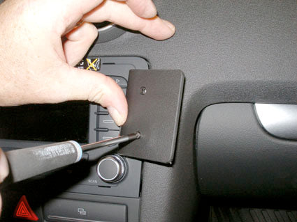 Brodit ProClip 853991 voor Audi S3 2008-2013, Audi S3 2007-2013 e.a. - detail van dashboardmontage