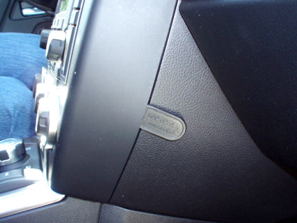 Brodit ProClip 854005 voor Land Rover LR2 2008-2015 en Land Rover Freelander 2 2007-2013 - montagepositie op dashboard