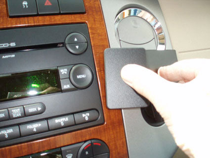 Brodit ProClip 854011 voor Ford Expedition 2007-2017 - detail van dashboardmontage