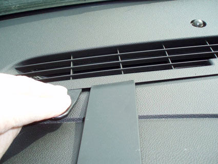 Brodit ProClip 854020 voor Chevrolet Silverado 2007-2013 en GMC Sierra 2007-2013 - montagepositie op dashboard